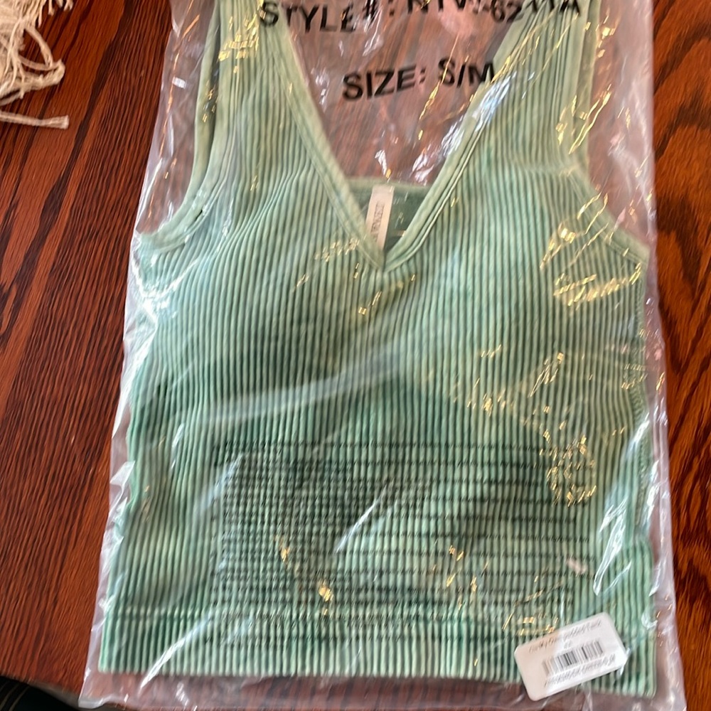 Padded ribbed tank top